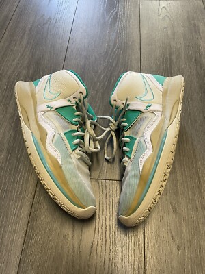 Nike Kyrie 8 Infinity x Sue Bird Keep Sue Fresh 2022 Men s SZ 9 CZ0204 002