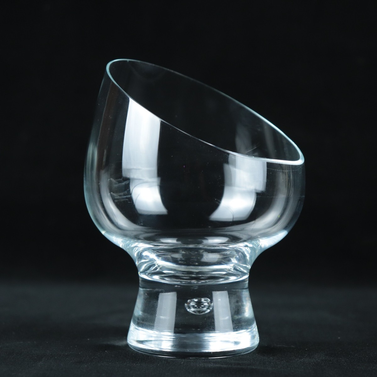Vintage Sweden Kosta Boda 『Teardrop』 Vtg Kosta Boda Sweden Blue Heavy Art Glass Teardrop Bud Vase