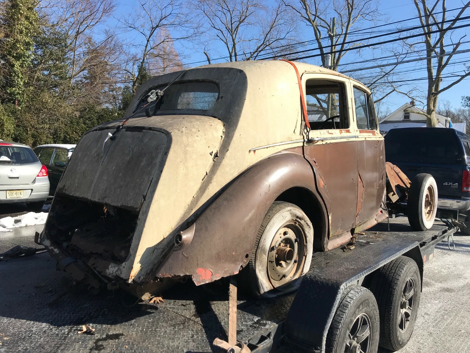 ROLLS ROYCE SILVER WRAITH, DAWN BENTLEY FUEL PUMP CORE. WORLDS LARGEST INVENTORY