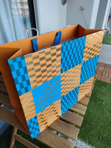 LOUIS VUITTON x LEGO 15.6 X 13.25 X 6.25 Large Authentic Gift Shopping Paper Bag - Picture 2 of 3