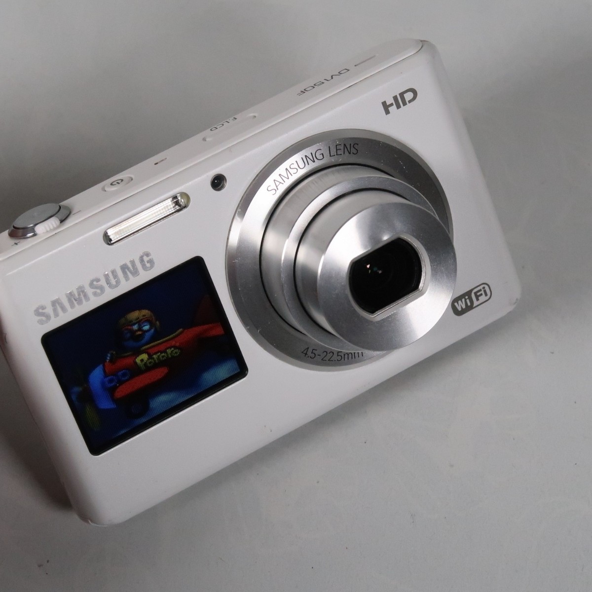 Samsung DV150F White Digital Camera 16.2MP 5x Optical Zoom Dual