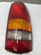 Eagle Eyes Gm167-u000r Right Tail Light Assembly Few Blemishes Eagle Eyes Gm167-u000r Right Tail Light Assembly Few Blemishes