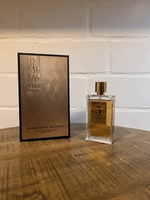 Rosendo Mateu No 5 Floral Amber Sensual Musc 100ml EDP