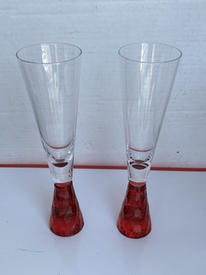 ARTLAND  --  PRESCOTT - RUBY RED  --  CHAMPAGNE FLUTES  (2)