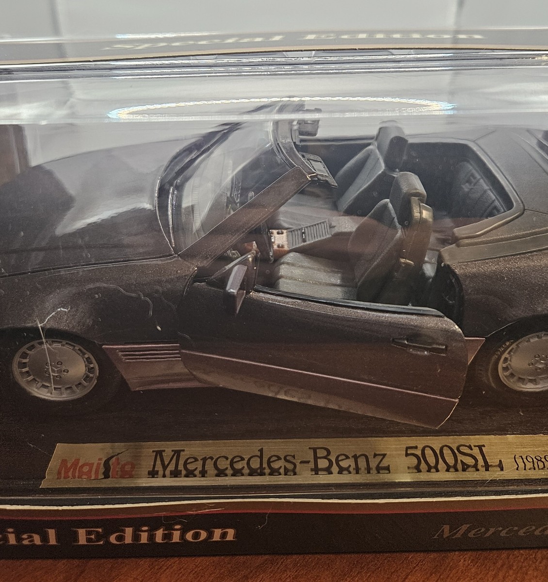 Maisto Special Edition Mercedes-benz 500sl Diecast Car 1 18