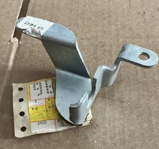 Nos 1968-1972 Chevy Turbo 400 Gm 3945494 Cable Support Bracket