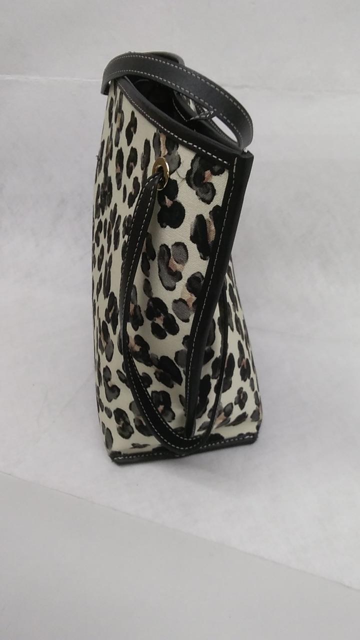 Handbag Model Allover Pattern Design FEEL AND TAS… - image 3