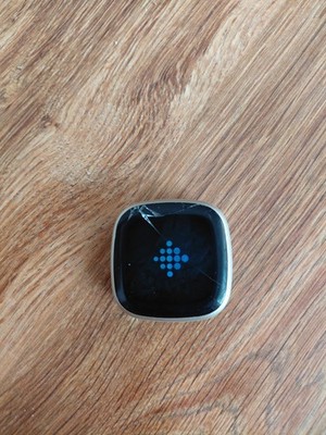 fitbit versa 3 smart watch