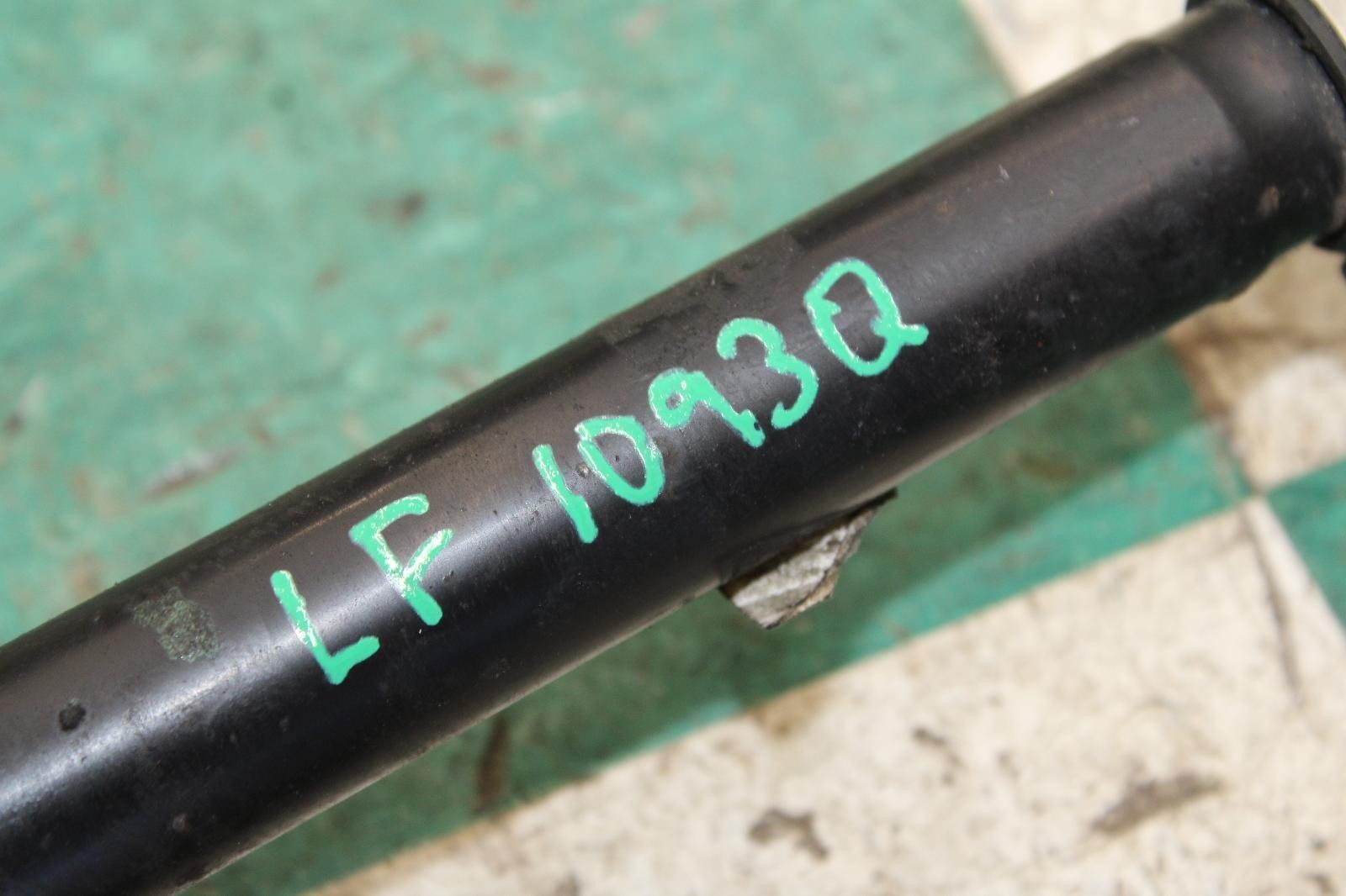 Maserati Ghibli 2014-2017 FRONT+LEFT Axle shaft