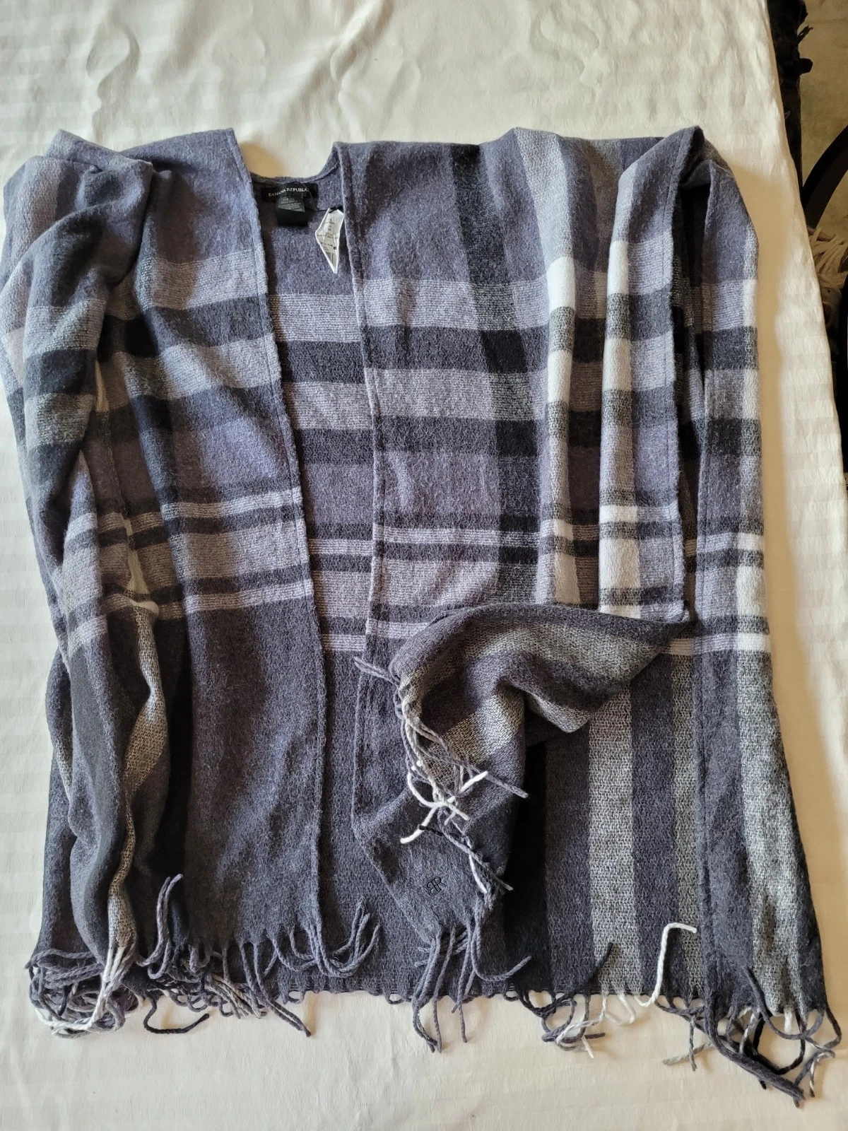 Banana Republic Poncho Womens One Size Plaid Fringe Skylar Wrap Cashmere Wool
