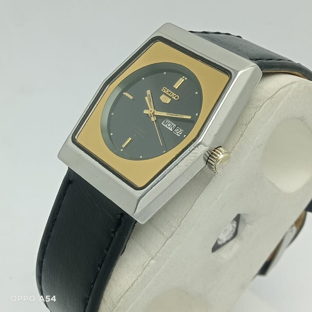 Seiko 5 ⭐️自動巻き　⭐️メンズ Seiko 5 2919-0030A Automatic Day/Date Vintage Men's Watch