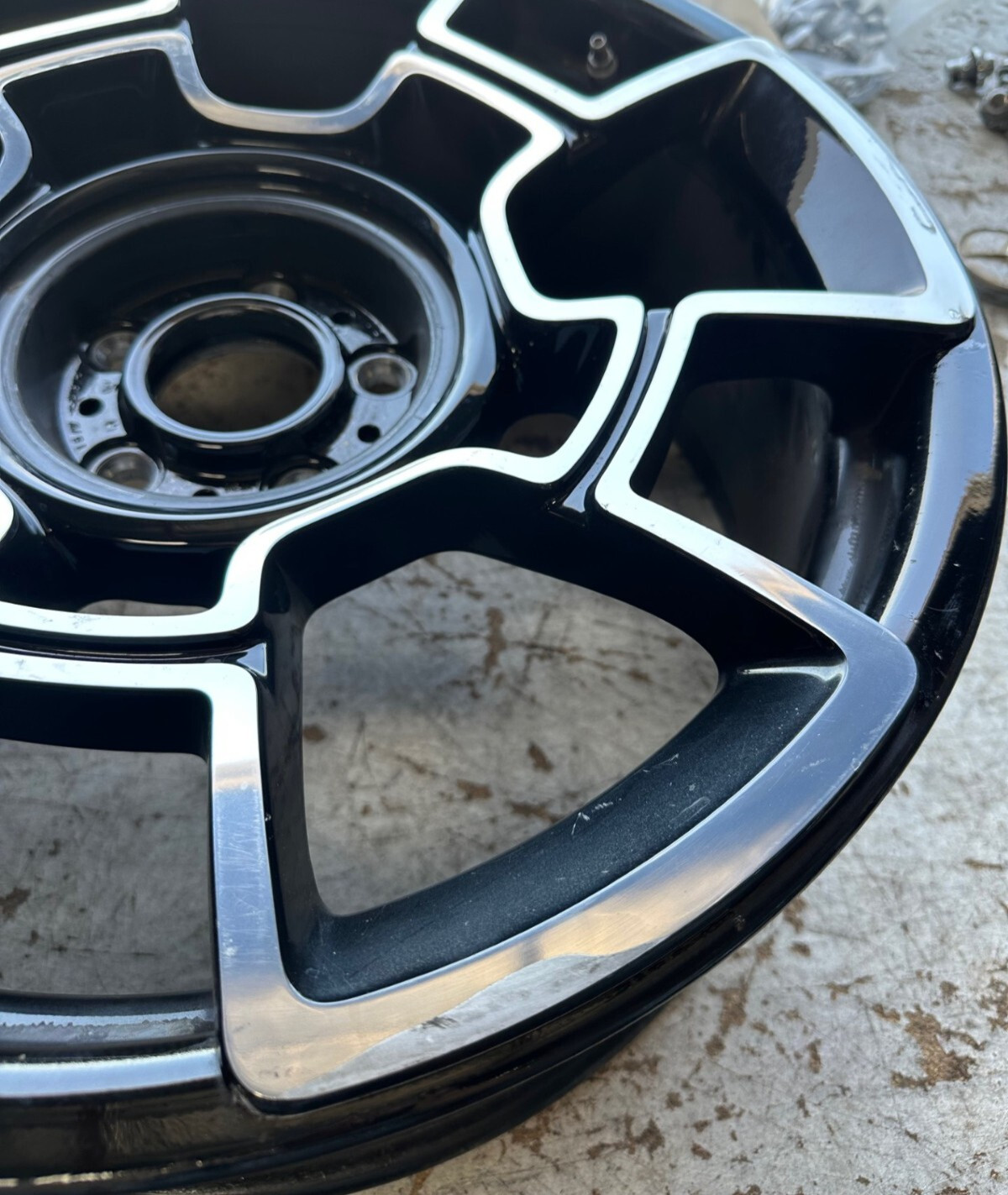 10-20 ROLLS ROYCE GHOST WRAITH DAWN 21X8.5 OEM WHEEL RIM 6872881 CARBON FRONT