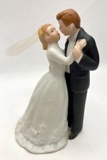 Vintage 1985 Lefton Hand Painted Taiwan Bride and Groom Figure 04965