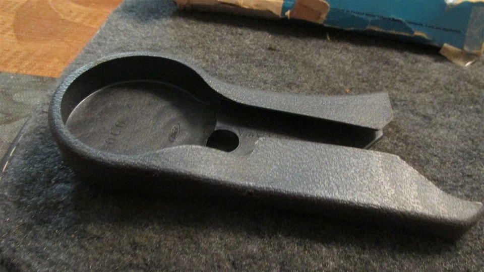 Ford Galaxy Ltd 1971 1972 personalizado 500 Country Squire cubierta trasera asiento azul LH Foto 2 de 4