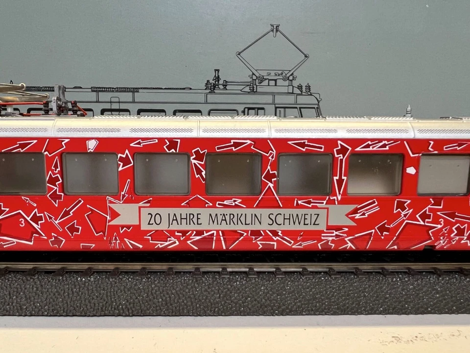MARKLIN HO 83605 RARISSIMA LOCOMOTIVA ELETTRICA SBB "ROTER PFEIL" COME NUOVA  - Immagine 4 di 4