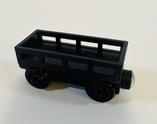 Thomas and Freinds Black Wooden Magnet Cargo Car Y4368