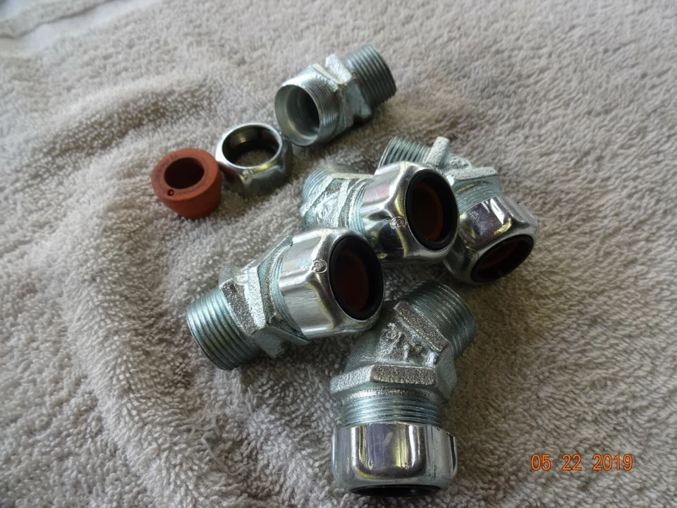 Thomas & Betts 2203 strain relief 9/16" SO/SJ CORD 45 DEG CONNECTORS 5 ea NOS  Foto 2 de 2