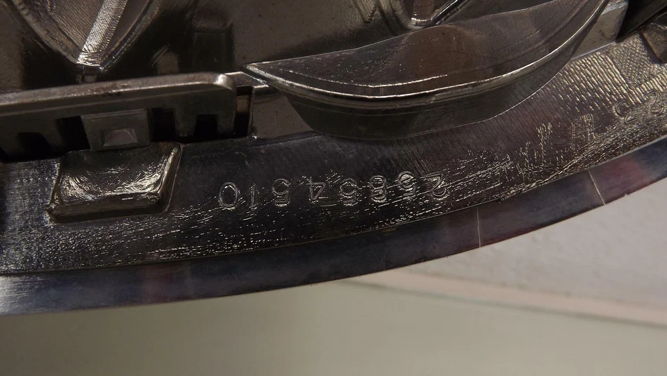 08-12 BUICK ENCLAVE Cromo Frontal Parrilla Superior Parrilla Cascada Emblema OEM Foto 2 de 4