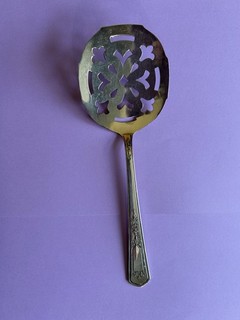 VINTAGE Pierced SILVER PLATE TOMATO SERVER 8.5" N.S. CO. E.P.N.S. NR
