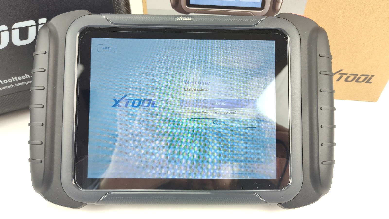 X-Tool D8S Smart Diagnostic System - Android Based Automotive Diagnostic Tablet