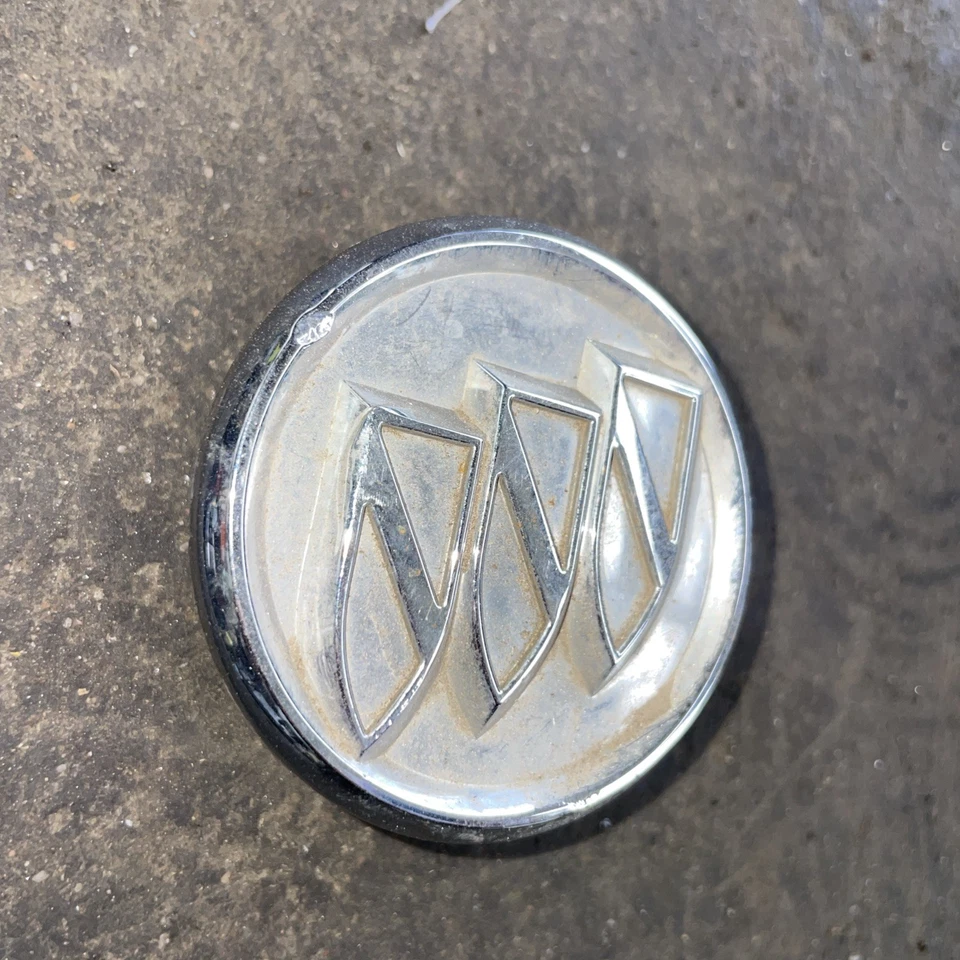 Центральный колпак колеса Buick LaCrosse Allure Regal Lucerne номер детали 9595157 - Изображение 3 из 4