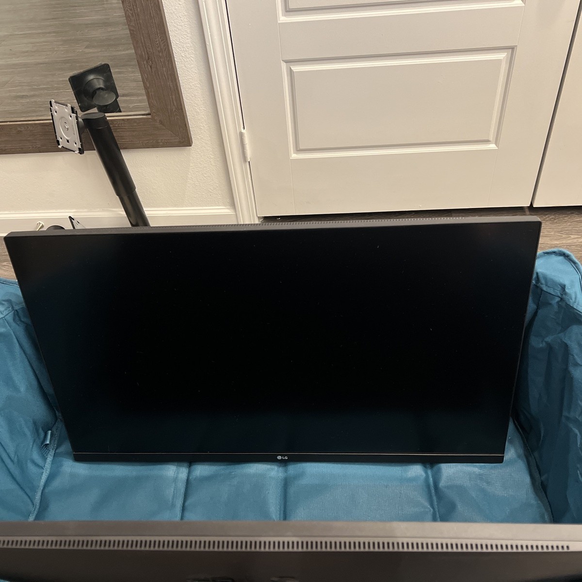 LG UltraFine Ergo 32UN880-B 32