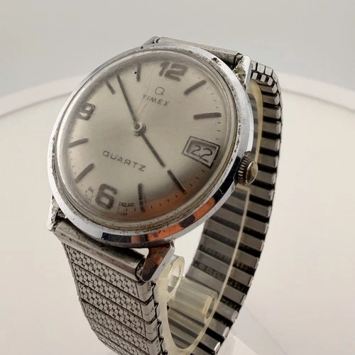 Vintage Timex Q Men Watch Silver Tone Date 34mm Stretch Band England New Battery