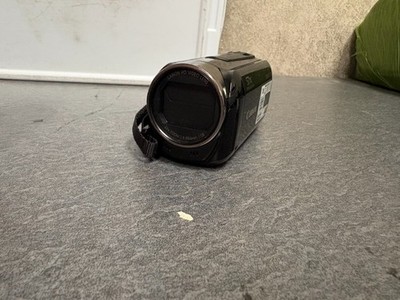 Canon VIXIA HF R800 HD Handheld Camcorder 57x Zoom Black 3.0in LCD HDMI+ Charger