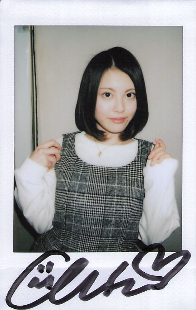 松岡ちな 直筆サインチェキ