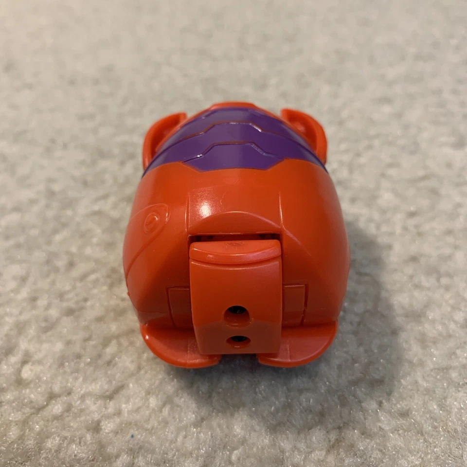 Figura de acción Disney Big Hero 6 Red Baymax Hatch N Heroes Egg Transform Toy Foto 2 de 4