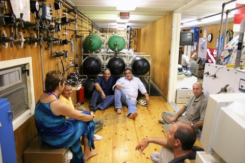 BEYOND BLUE "Journey into the Deep" - NUNO GOMES Autobiography of a Deep Diver  - Picture 2 of 8