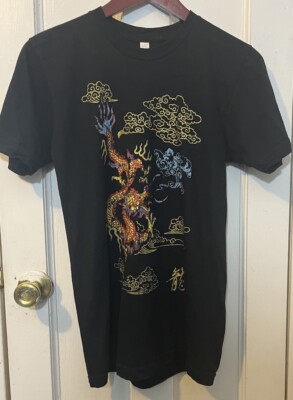 Men s Small Black Shortsleeved Crewneck Tshirt by Otter w Dragon Image Graphic 