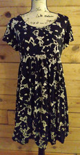 Apt. 9 Dress Stretch Knit Black & Cream Floral Short Sleeve Bubble Hem Size M