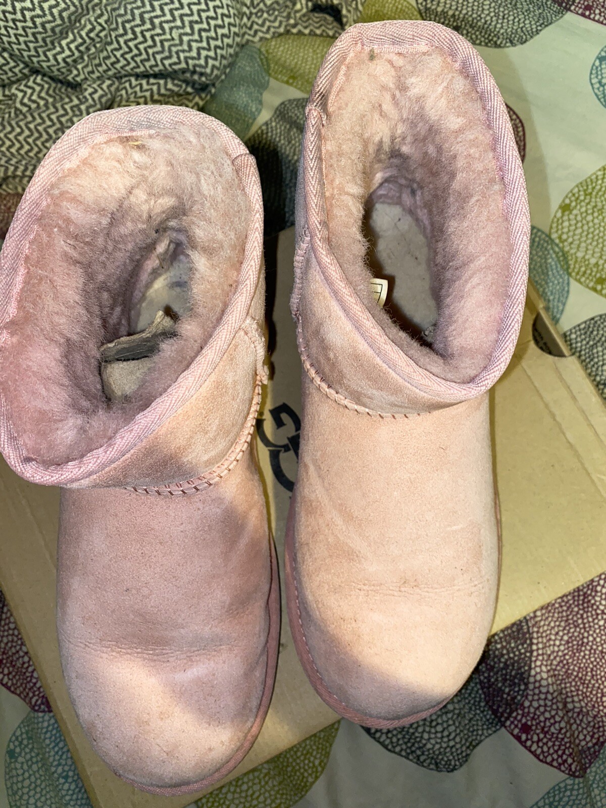 ugg mini - image 1