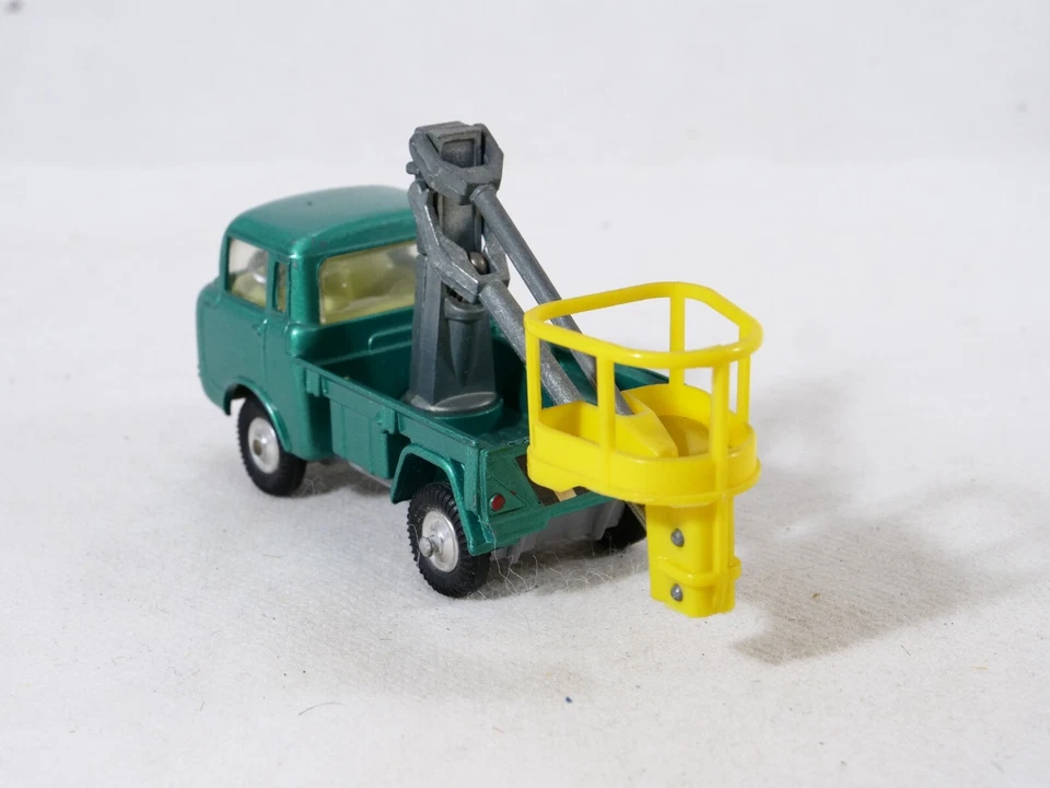 Corgi GB N° 478 Jeep Fe 150 Hydraulic Toner Wagon 1/43 - Image 3 of 4