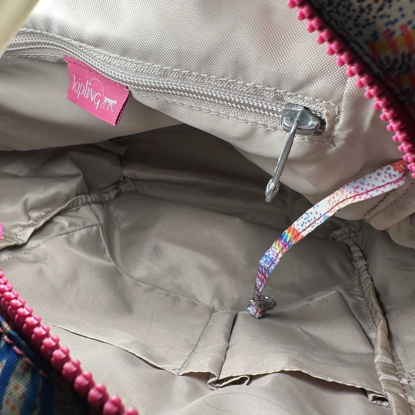 Kipling Graffiti Abstract Multicolored ‘Kenzie’ E… - image 10