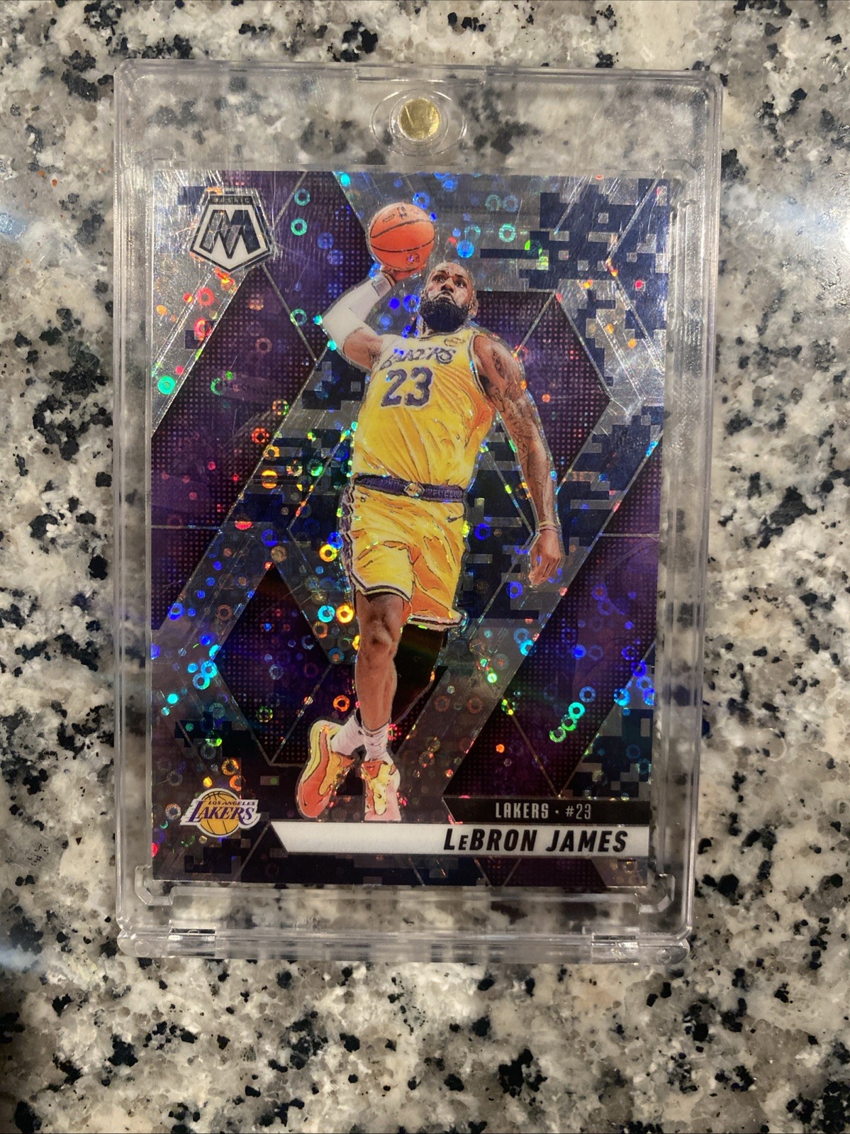 2024-25 Panini Mosaic - LeBron James #180 Fast Break Blue Camo Mosaic Prizm /35