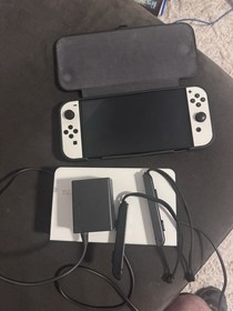 🔥 Nintendo Switch OLED White Bundle - NEAR MINT / ADULT OWNED