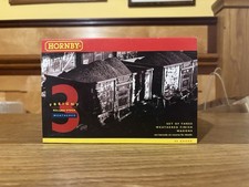 HORNBY R6218 TRIPLE PACK OF BR 9 PLANK WAGONS (WEATHERED) MINT BOXED