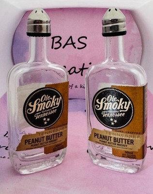 Ole Smokey Peanut Butter Whiskey Salt & Pepper Shaker Set Glass 5''
