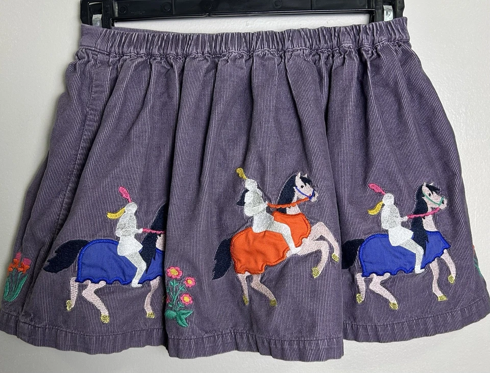 迷你紧身女孩灯芯绒紫色裙带刺绣马。 尺寸 6-7 — 第 3/4 张图片