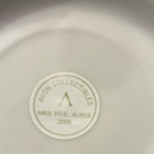 Avon President's Club 2008 Mrs. P.F.E. Albee Porcelain Figurine, Boxed — photo 4