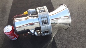VINTAGE B & M LOS ANGELES SIRO DRIFT 12 VOLT SIREN STERLING FEDERAL SIRENO RARE