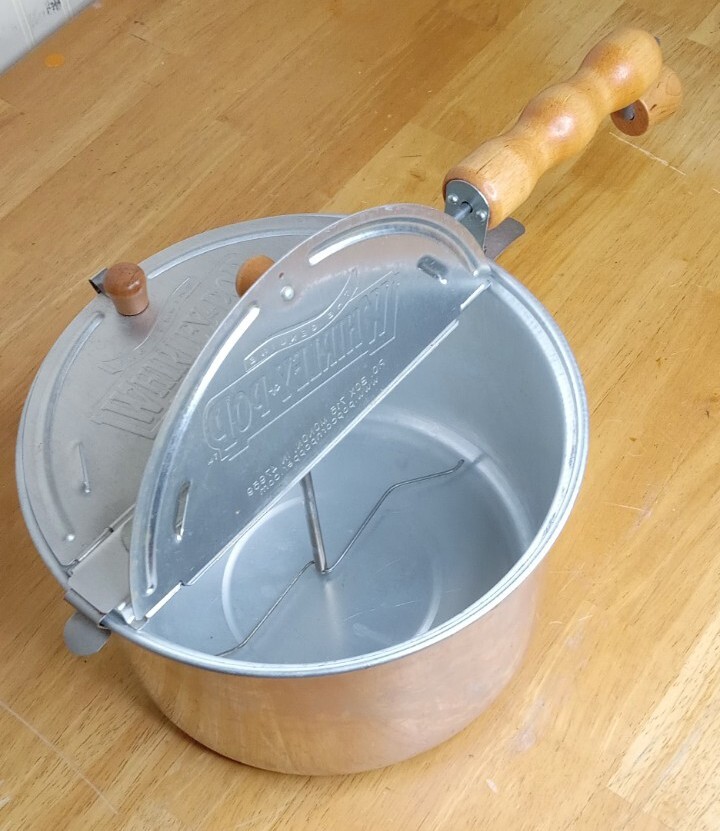 Genuine Whirley Pop Hand Crank Popcorn Popper Maker Pot Aluminum Wood