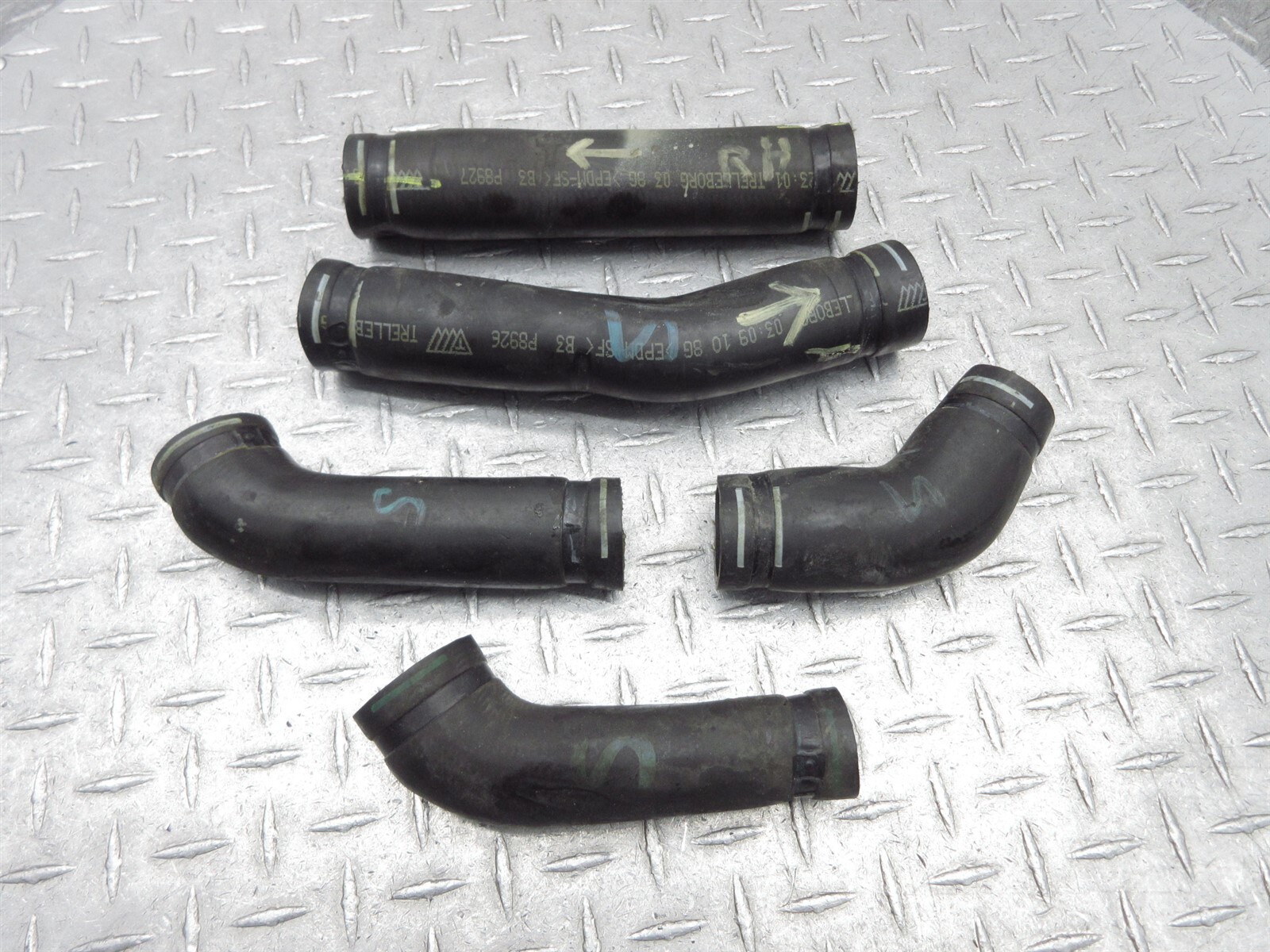 2008 Ferrari F430 Spider Radiator Cross Over Coolant Hose Line Pipe Tube Joint