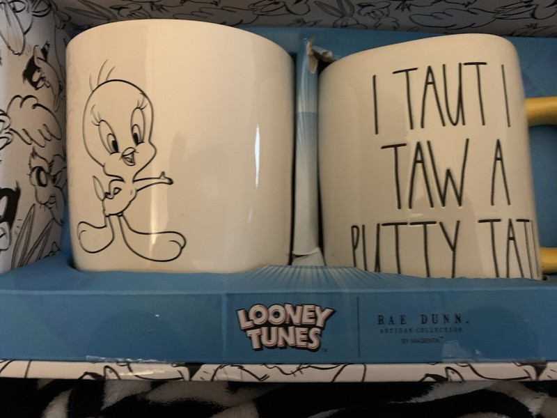 Rae Dunn Looney Tunes TWEETY BIRD Mug Cellar Set  I TAUT I TAW A PUTTY TAT! New