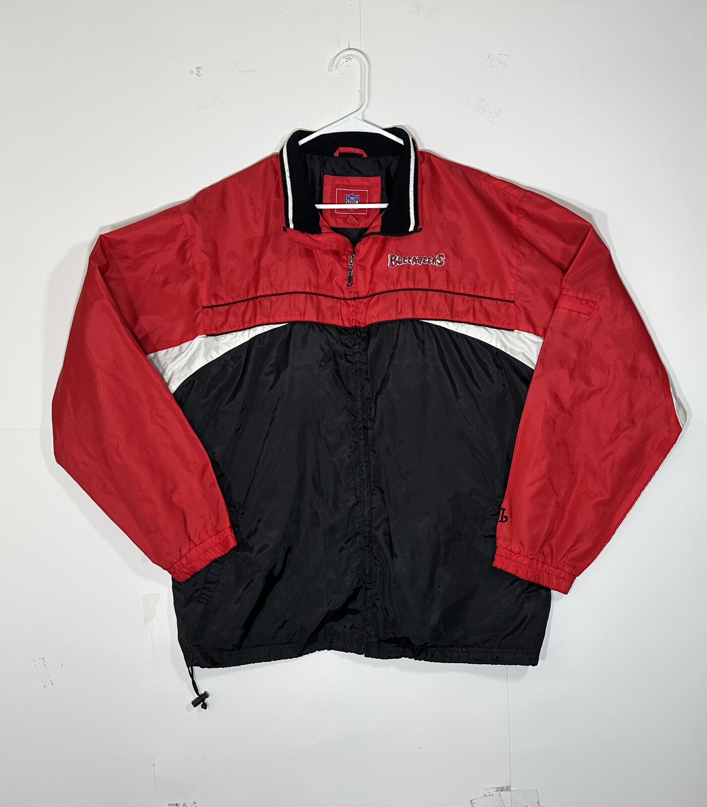 NFL G-III Tampa Bay Buccaneers Windbreaker Light Jacket Men's Large Football Y2K