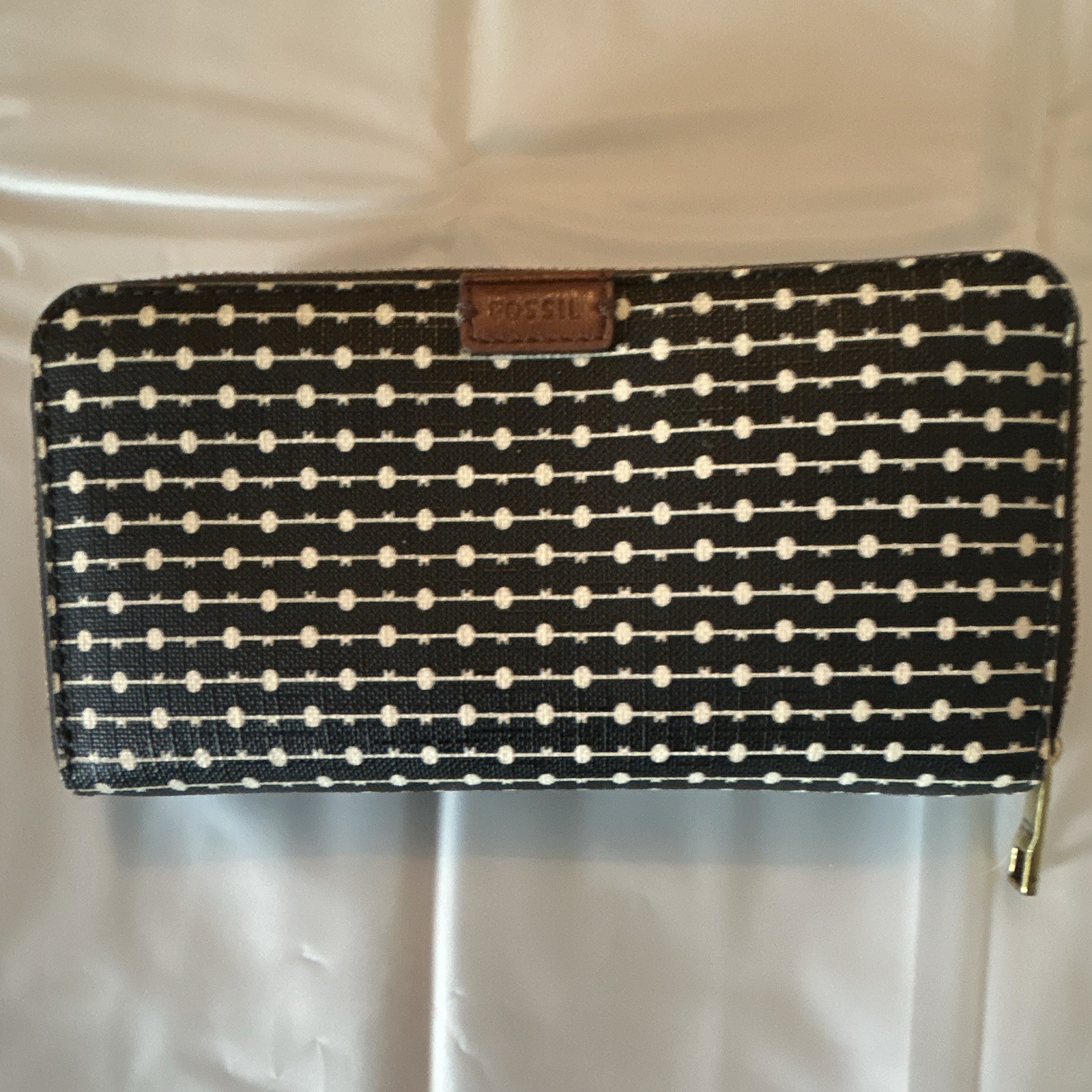 Fossil Women’s Black & White Polka Dot Zip-Around Wallet, Credit Card Slots