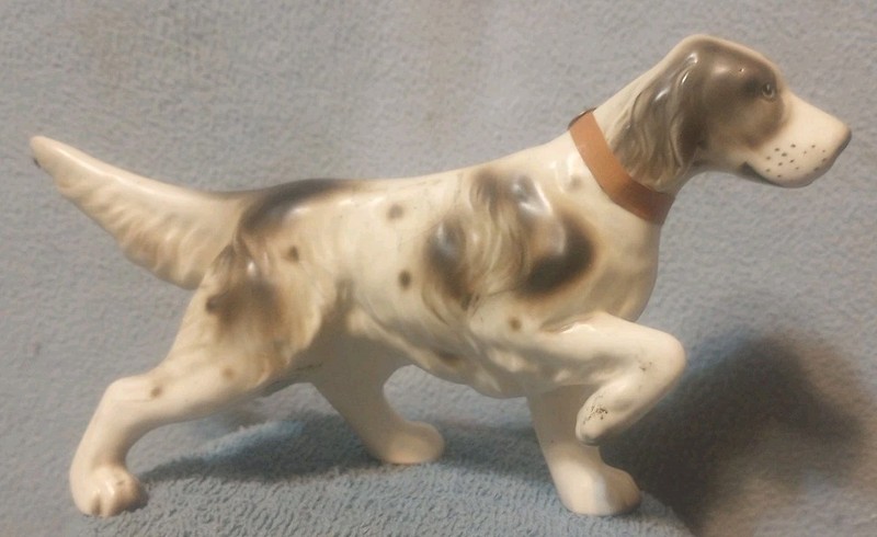 English Setter Dog National Potteries NAPCO Plastic Collar Ceramic Figurine