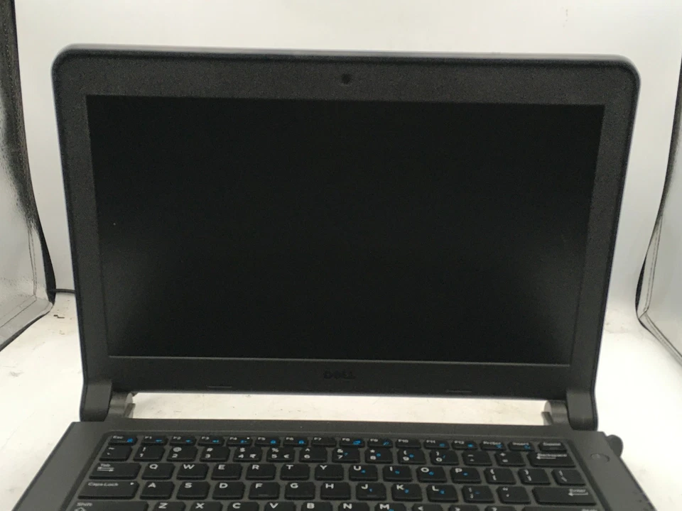 DELL LATITUDE 3350 - LOT OF 2 - FOR PARTS - INTEL I3 5TH GEN - 4GB RAM - READ-BB - Image 4 of 4